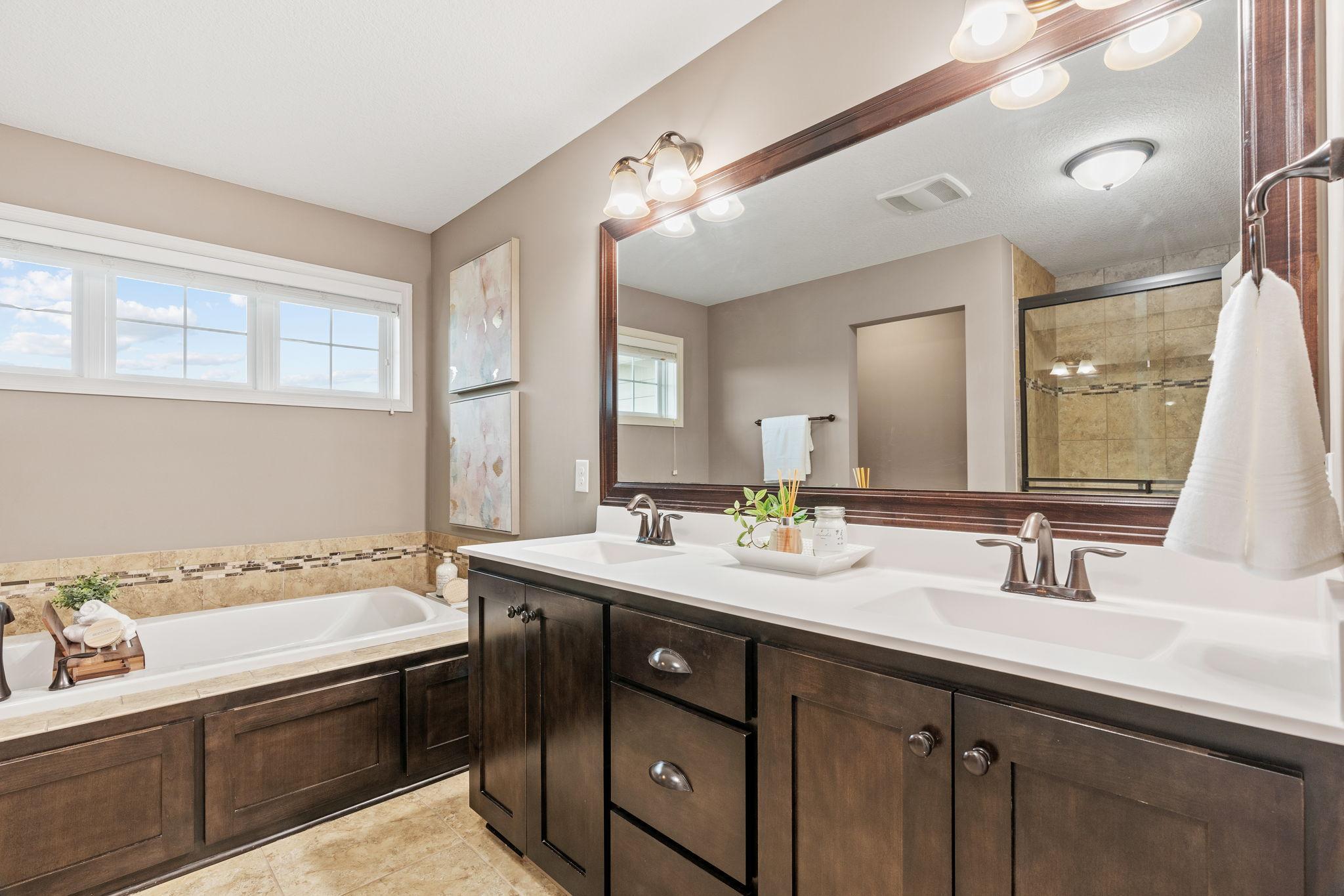 19325 Huntington Avenue, Lakeville, Minnesota image 17