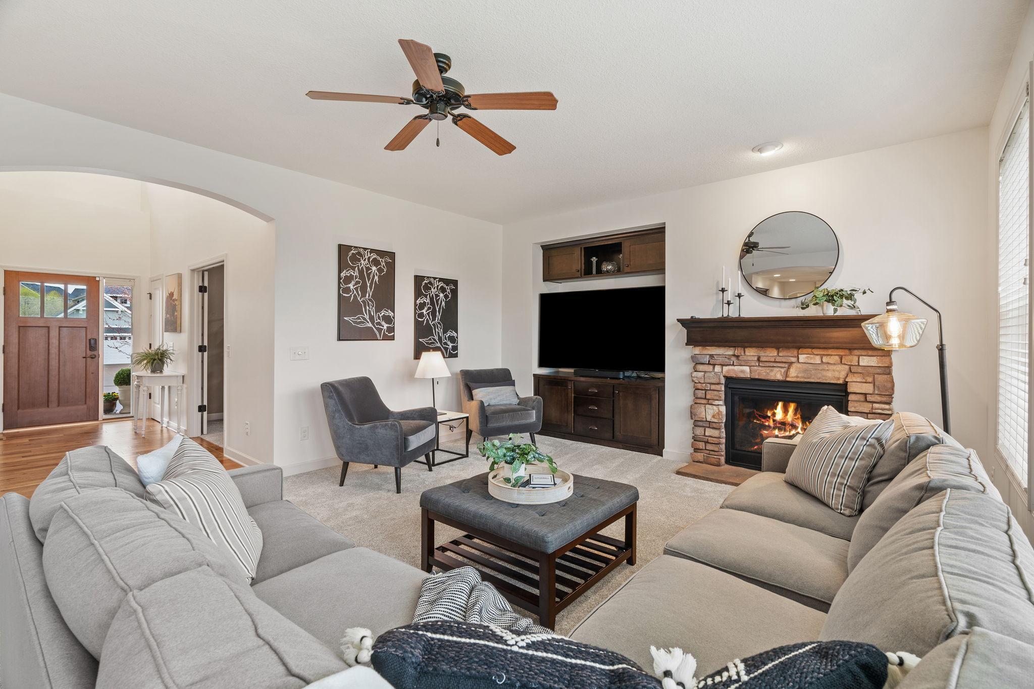 19325 Huntington Avenue, Lakeville, Minnesota image 1