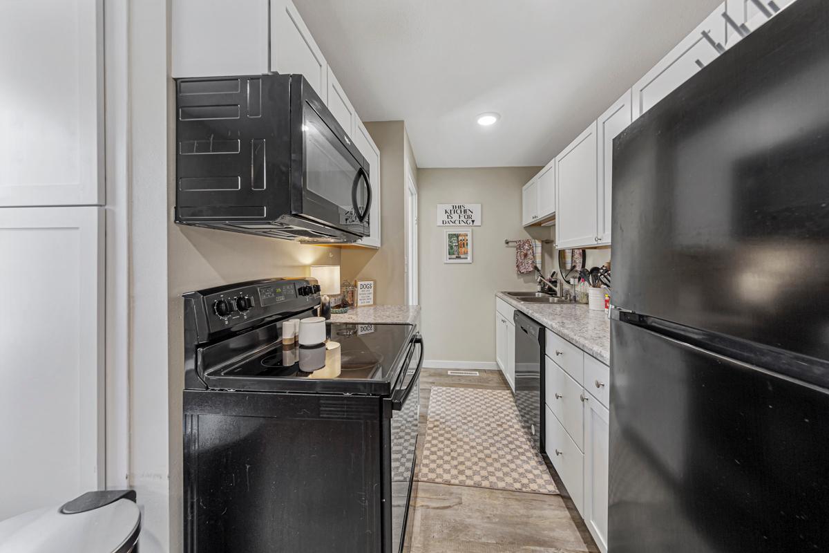 626 Hazel Lane, Owatonna, Minnesota image 11