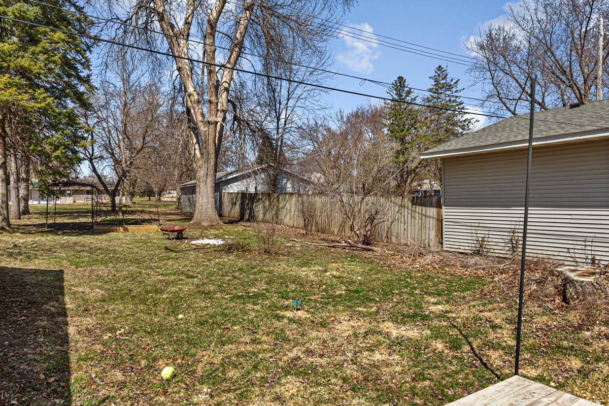 626 Hazel Lane, Owatonna, Minnesota image 24