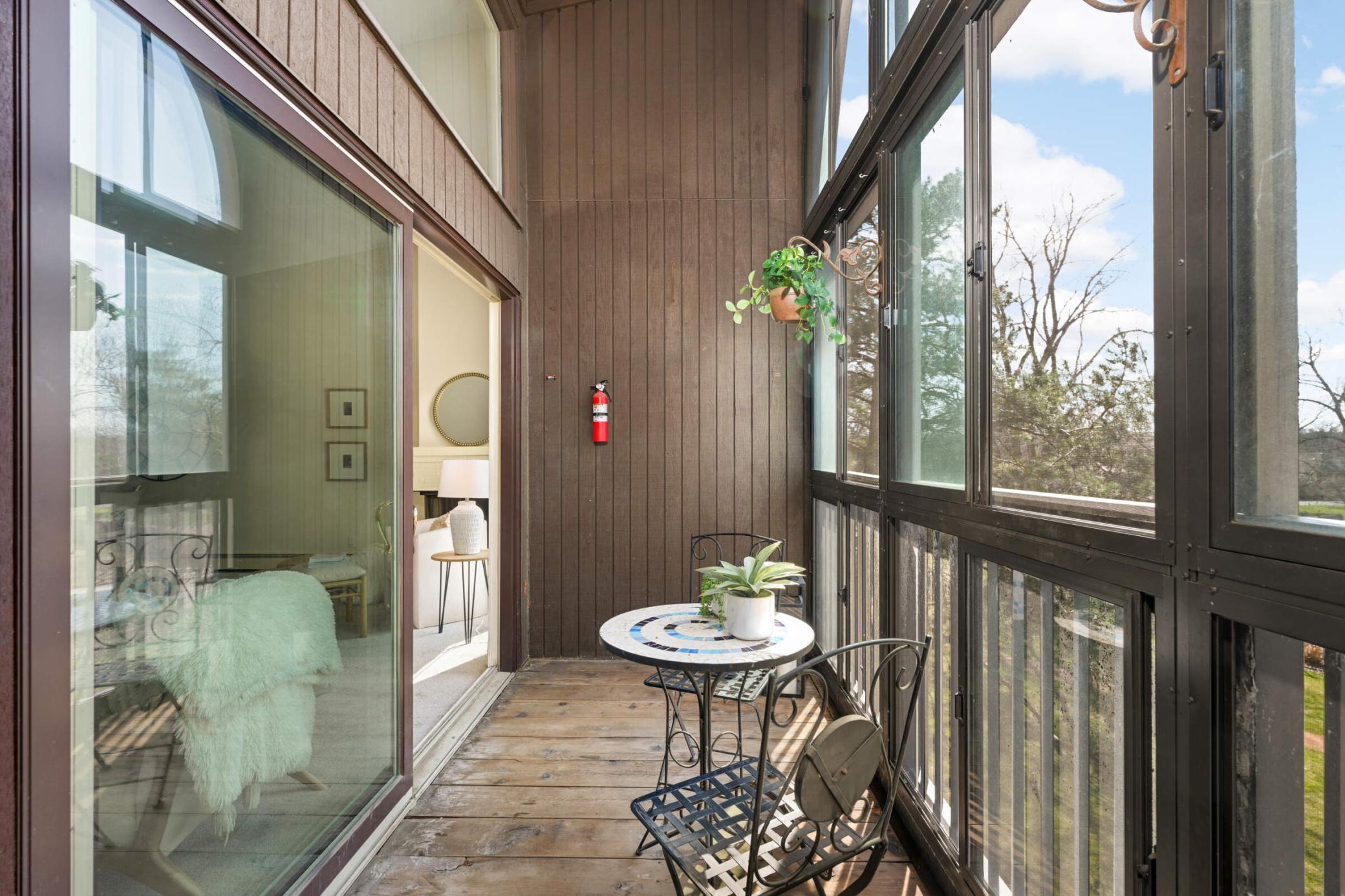8549 Irwin Road #325, Bloomington, Minnesota image 17