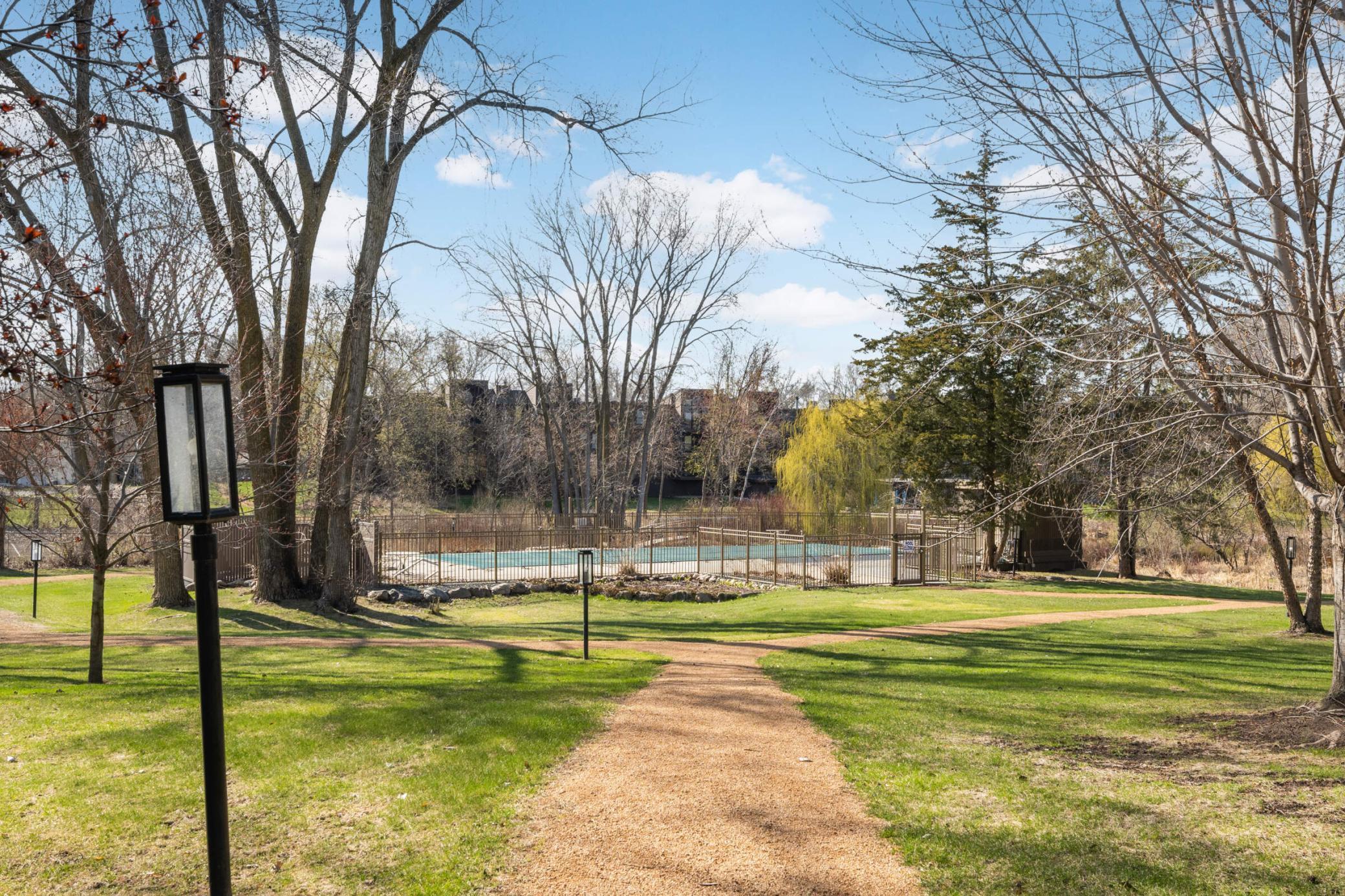 8549 Irwin Road #325, Bloomington, Minnesota image 32