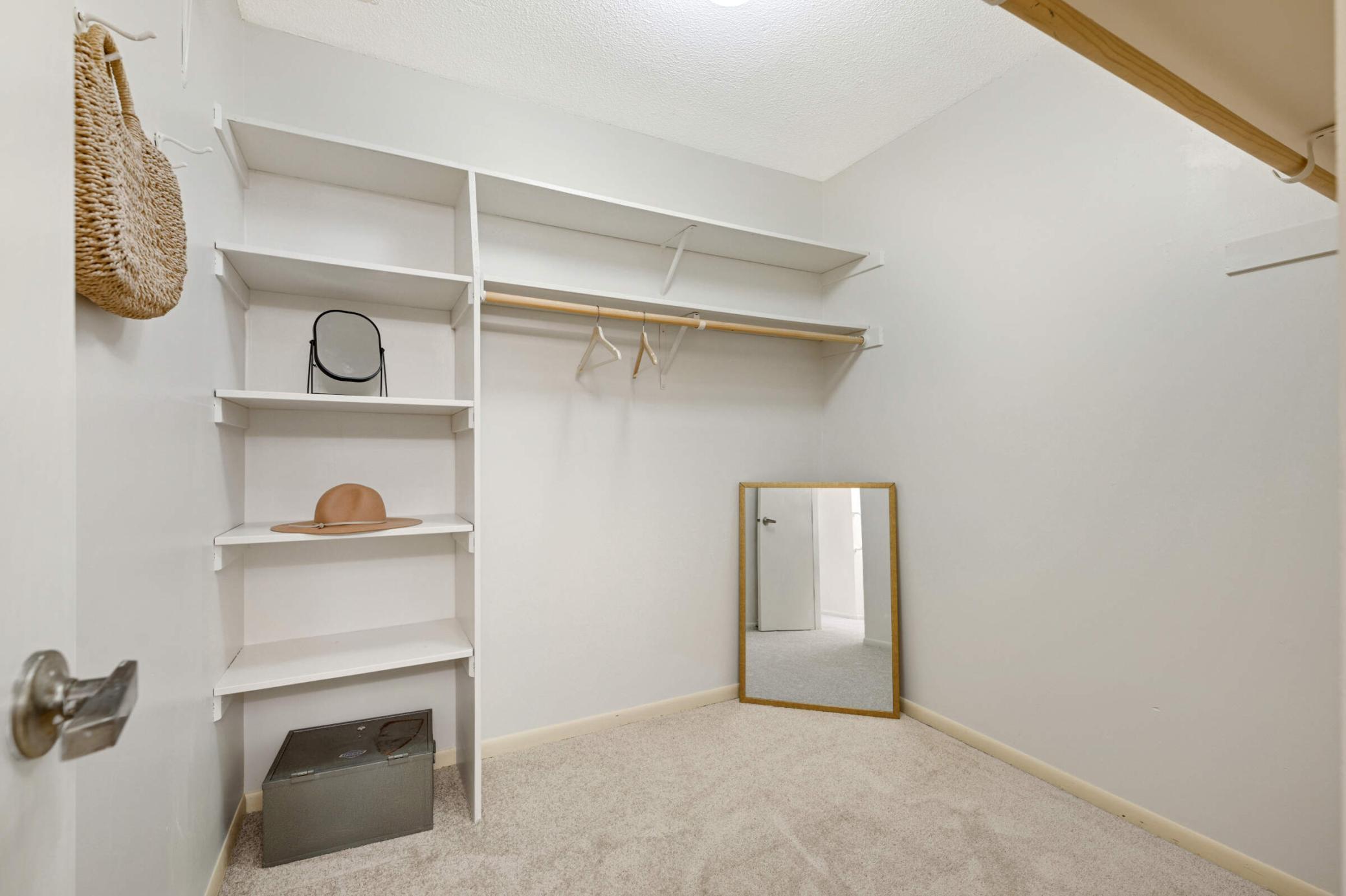 8549 Irwin Road #325, Bloomington, Minnesota image 23