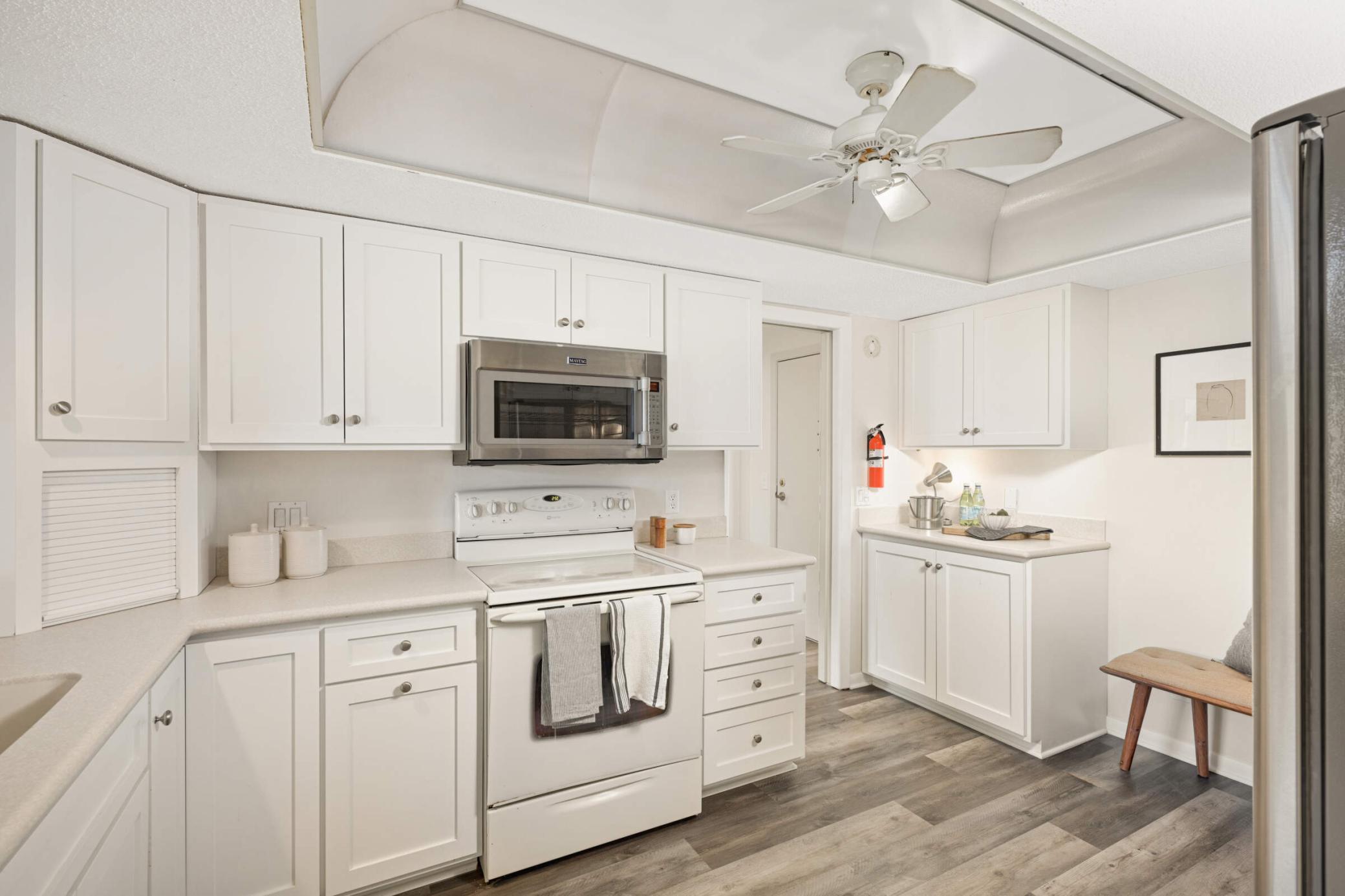 8549 Irwin Road #325, Bloomington, Minnesota image 12