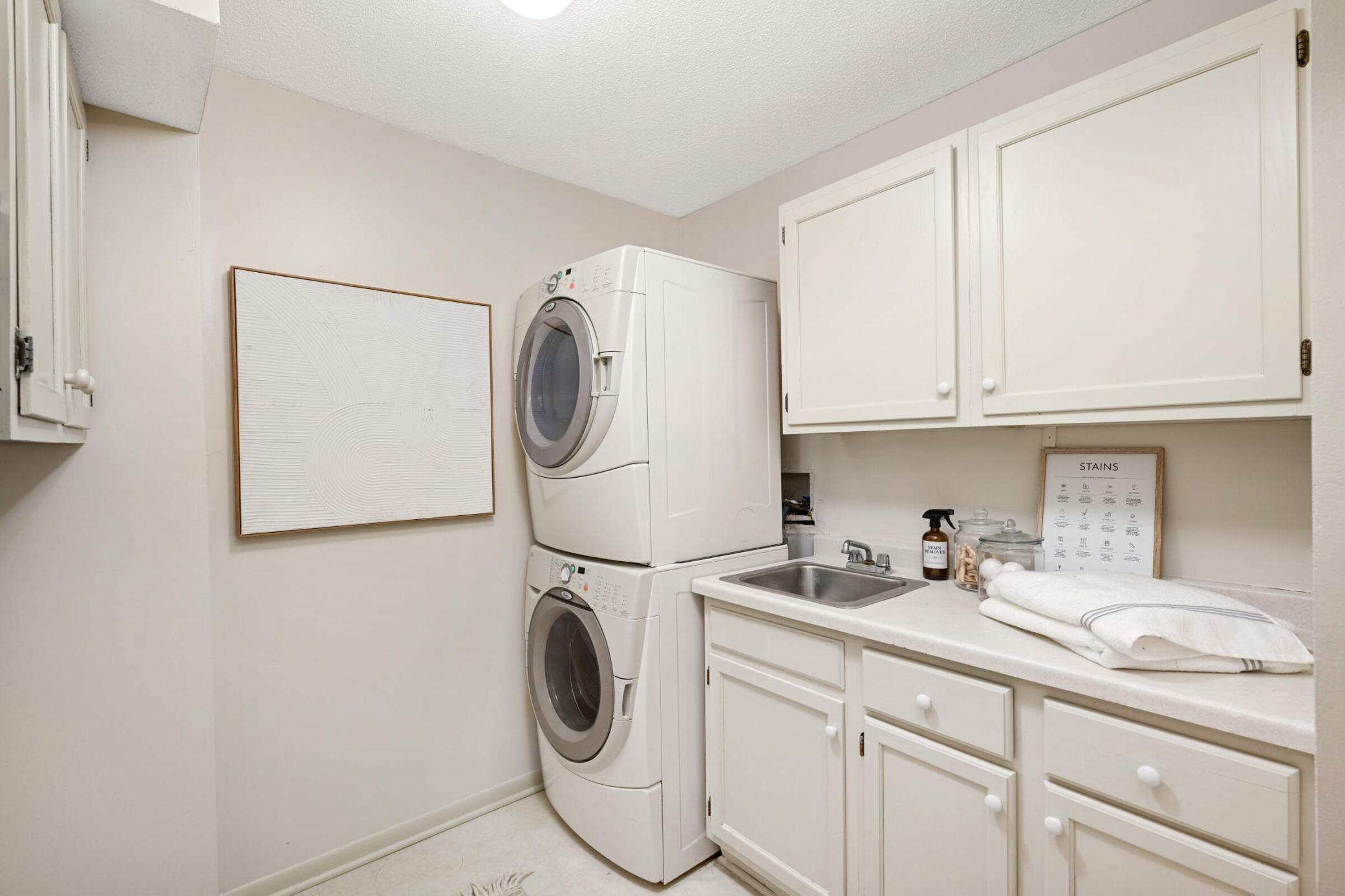 8549 Irwin Road #325, Bloomington, Minnesota image 15