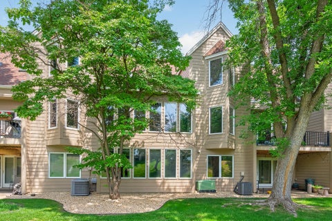 Townhouse For Sale - 1157 Rose Lane<br/> Ramsey County, New Brighton, MN 55112