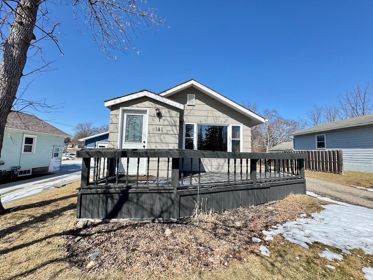 111 E Cherry Avenue, Fergus Falls, Minnesota image 3