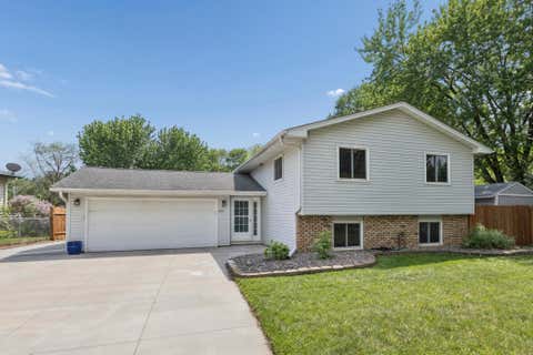 Homes For Sale - 11481 99th Place<br/> Maple Grove, MN 55369