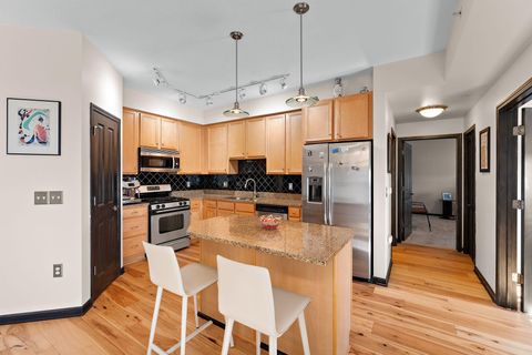 Condo For Sale - 500 E Grant Street<br/> Minneapolis, MN 55404
