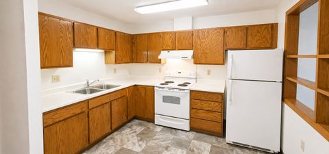 Apartment For Rent - 1003 Scotts Avenue<br/> Morris, MN 56267