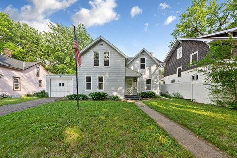 Homes For Sale - 1617 N 4th Street<br/> Mankato, MN 56001