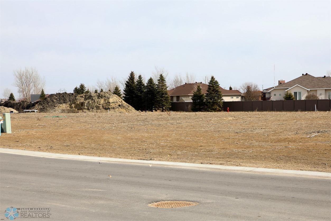 1855 Magnolia Court, Wahpeton, North Dakota image 4