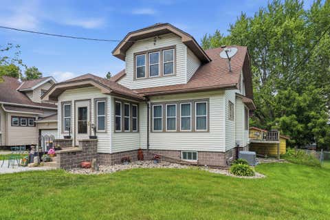 Homes For Sale - 120 Park Place<br/> Carver County, Norwood Young America, MN 55368