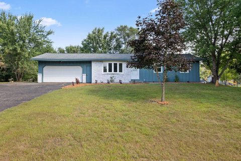 Homes For Sale - 7411 151st Lane<br/> Anoka, MN 55303