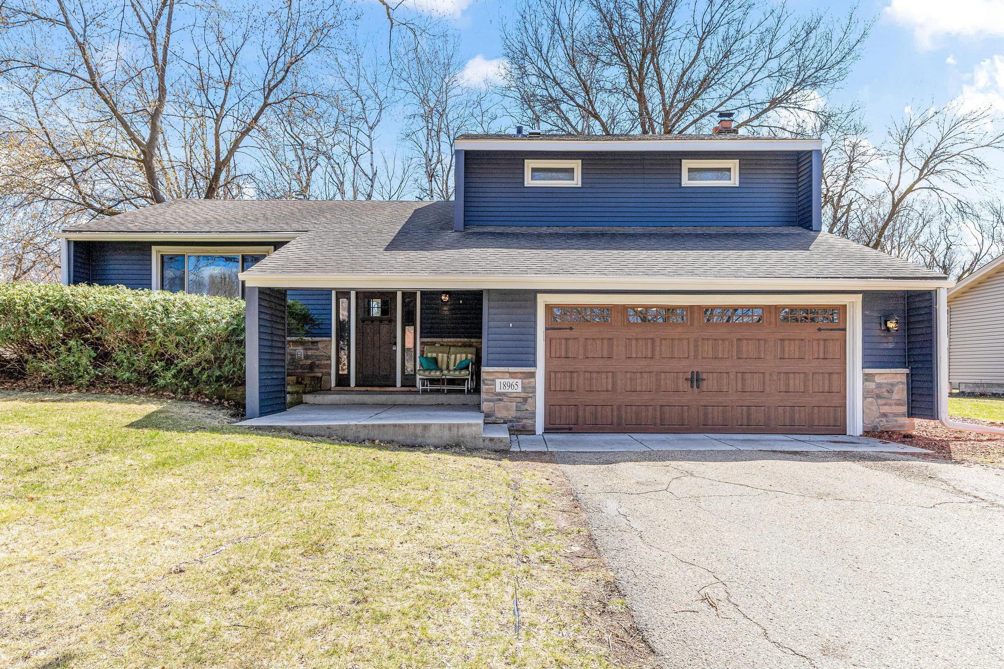 18965 Deerfield Trail, Eden Prairie, Minnesota image 1