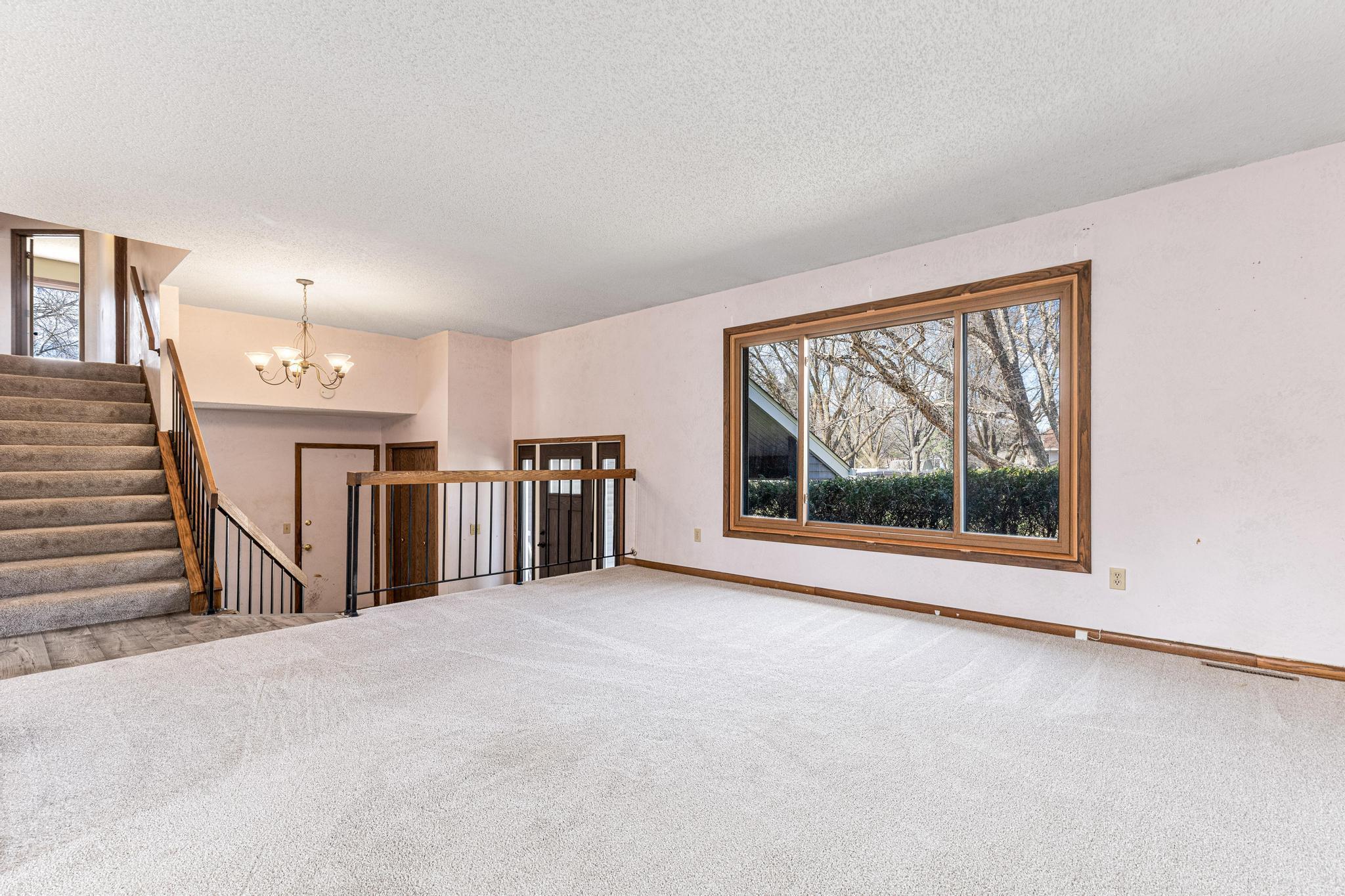 18965 Deerfield Trail, Eden Prairie, Minnesota image 4