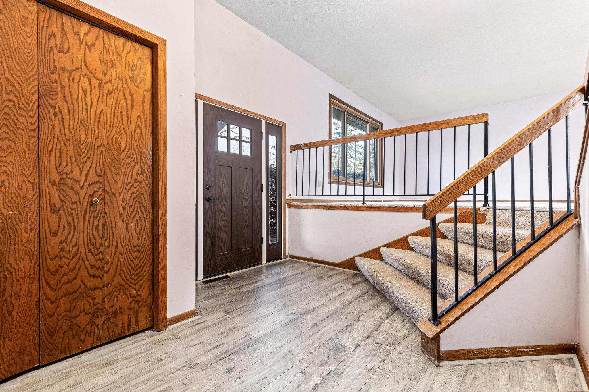 18965 Deerfield Trail, Eden Prairie, Minnesota image 2