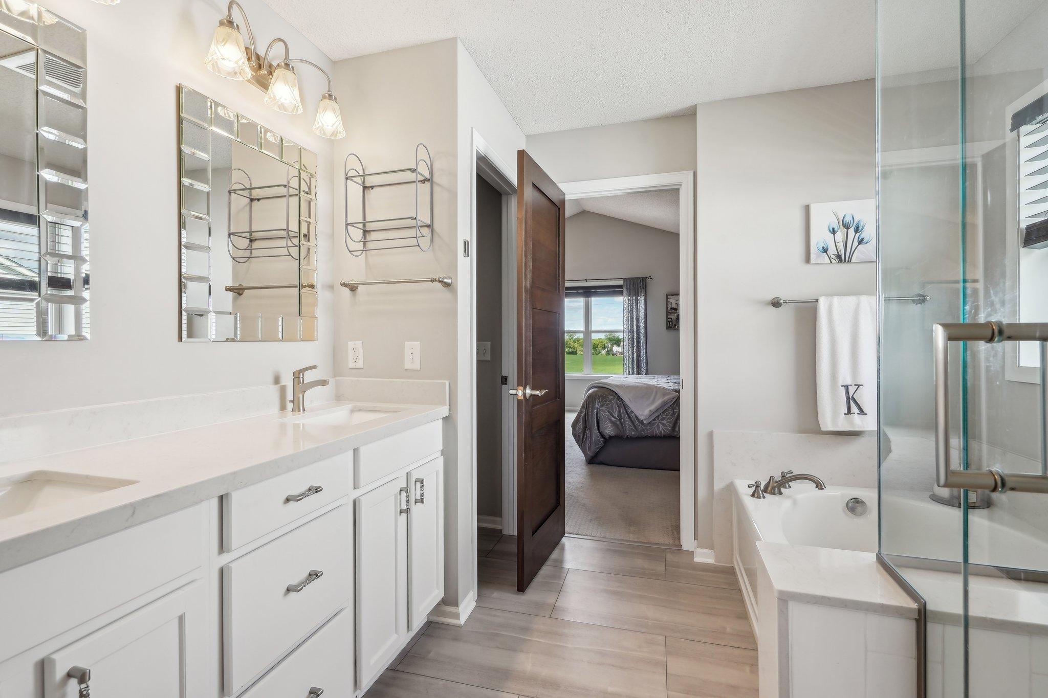 13543 Athena Way, Rosemount, Minnesota image 24