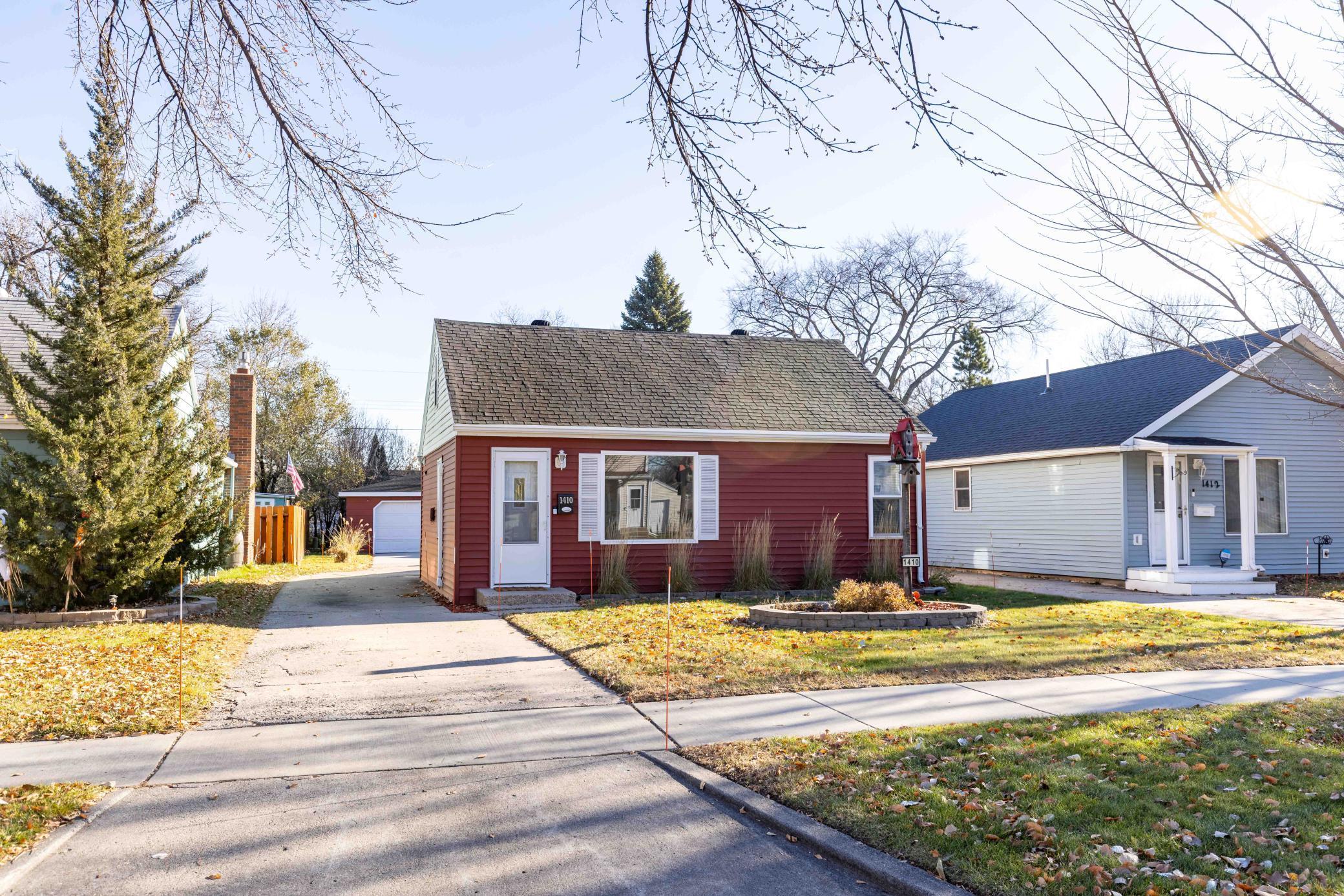 1410 half st Fargo FINISHED-1.jpg