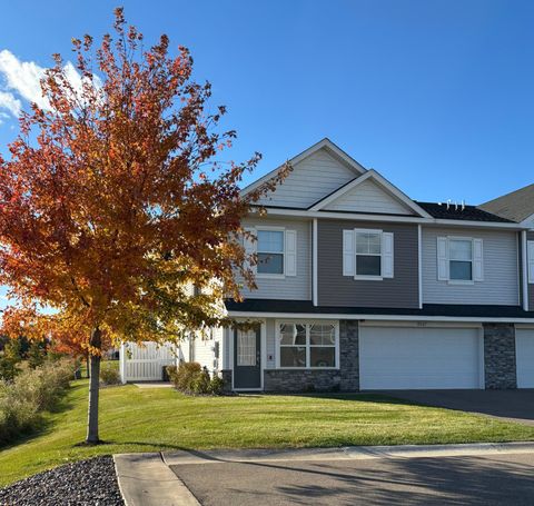 Townhouse For Sale - 8067 Abercrombie Lane<br/> Washington County, Saint Paul, MN 55129