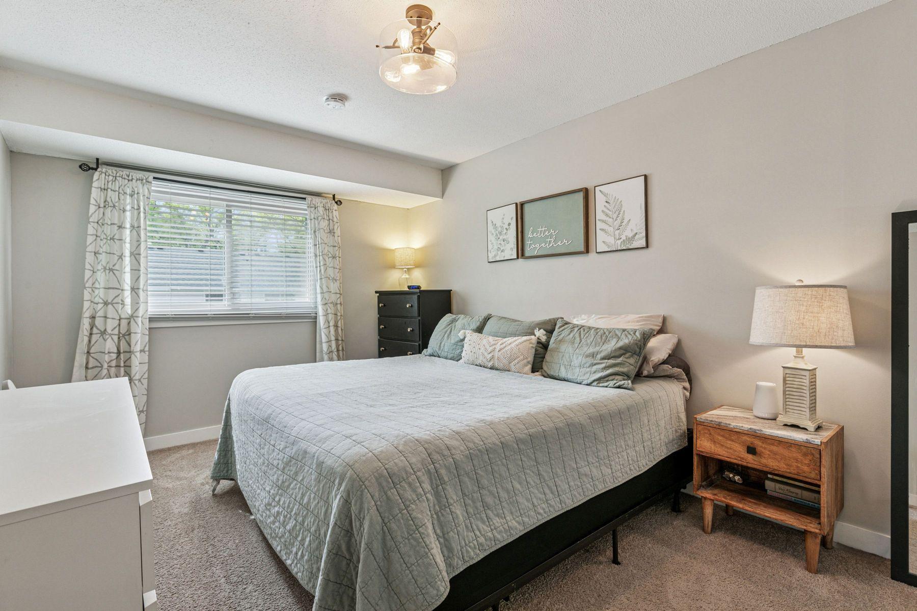 2313 E 122nd Street, Burnsville, Minnesota image 12