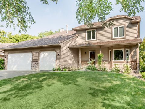 Homes For Sale - 5735 Sycamore Lane<br/> Hennepin County, Minneapolis, MN 55442