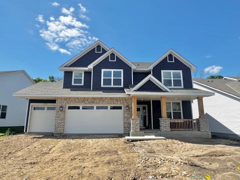 Homes For Sale - 2694 Aspen Drive<br/> Shakopee, MN 55379