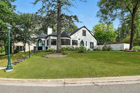 Homes For Sale - 630 Riverside Drive<br/> Saint Cloud, MN 56304