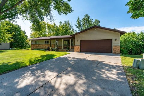 Homes For Sale - 108 E Oriole Drive<br/> Fergus Falls, MN 56537