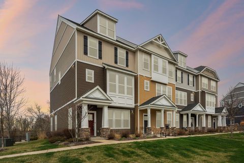 Townhouse For Sale - 623 Satori Way<br/> Chaska, MN 55318