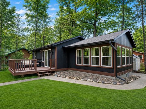 Homes For Sale - 30432 N Pinewood Drive<br/> Crow Wing County, Pequot Lakes, MN 56472
