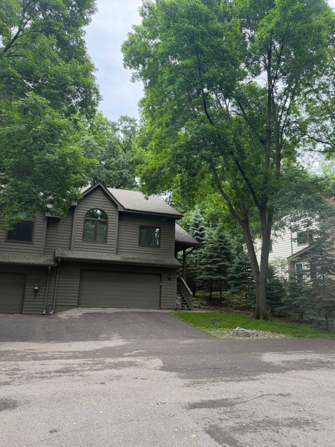 Townhouse For Sale - 7017 Edenvale Boulevard<br/> Eden Prairie, MN 55346