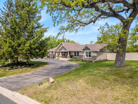 Homes For Sale - 6420 Bluff Drive<br/> Bloomington, MN 55438
