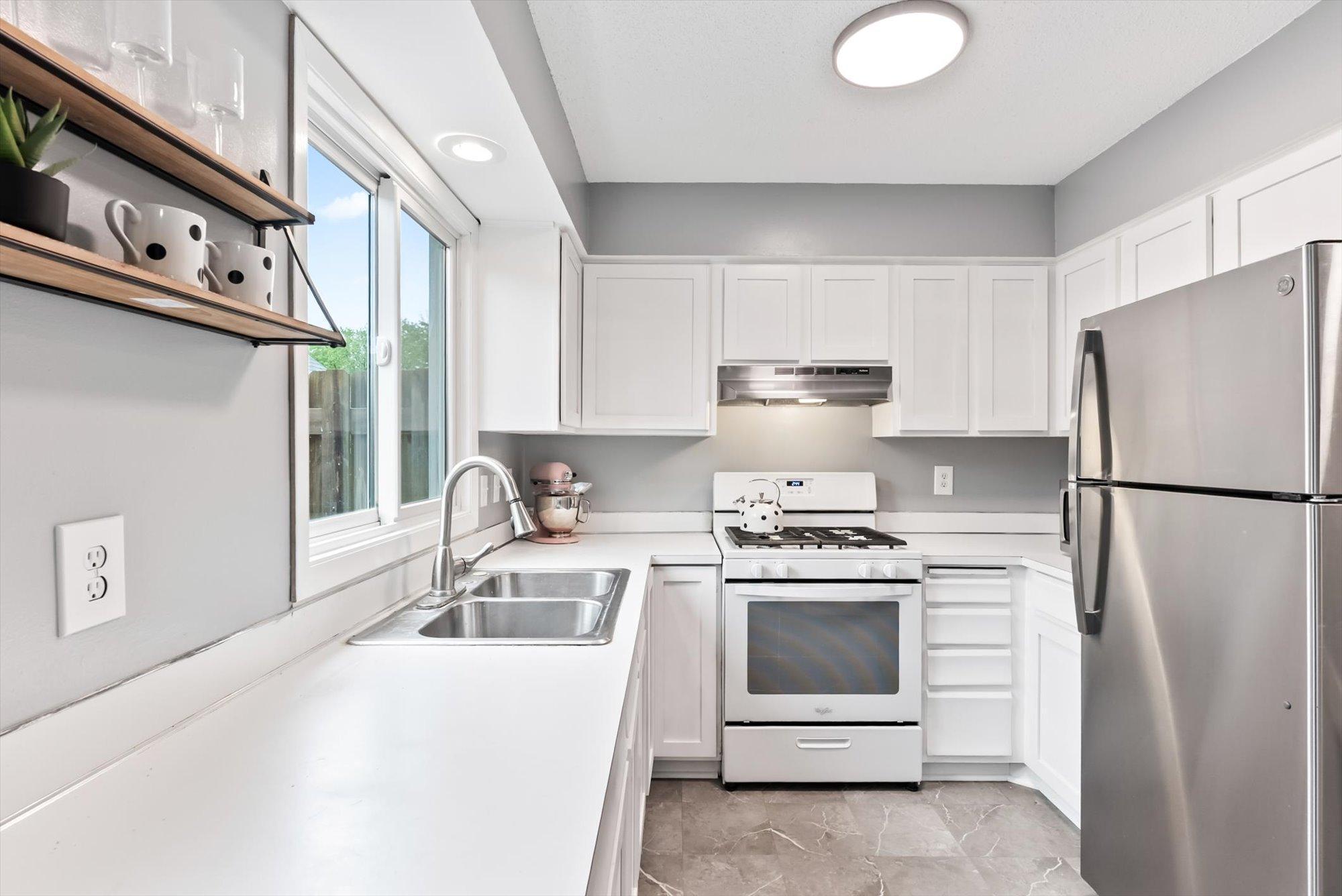 7986 Lad Parkway, Brooklyn Park, Minnesota image 12