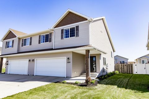 Homes For Sale - 2554 54th Avenue<br/> Fargo, ND 58104