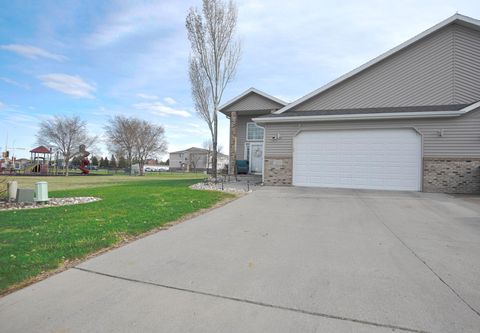 Homes For Sale - 3221 11th Avenue<br/> Clay County, Moorhead, MN 56560