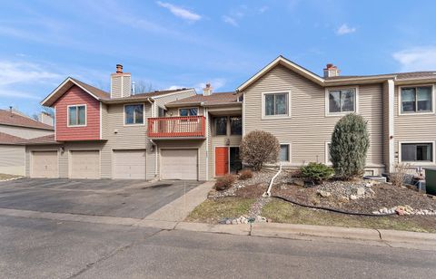 Condo For Sale - 6097 Courtly Alcove<br/> Washington County, Saint Paul, MN 55125