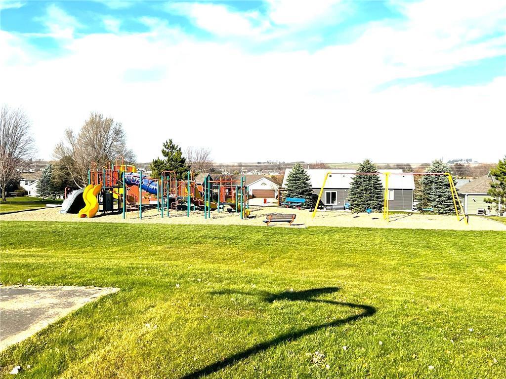 100 Rolling Hills Drive, Elgin, Minnesota image 8