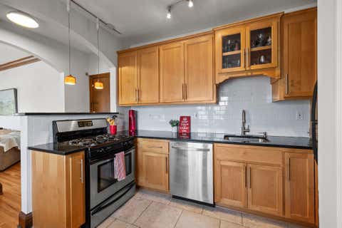 Condo For Sale - 4309 Bryant Avenue<br/> Minneapolis, MN 55409