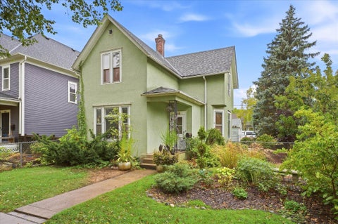 Homes For Sale - 705 Jefferson Avenue<br/> Saint Paul, MN 55102