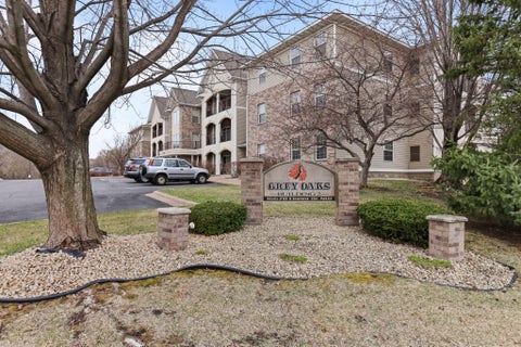 Condo For Sale - 15570 Linnet Street<br/> Andover, MN 55304