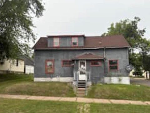 Townhouse For Sale - 701 14th Street<br/> Saint Louis County, Virginia, MN 55792