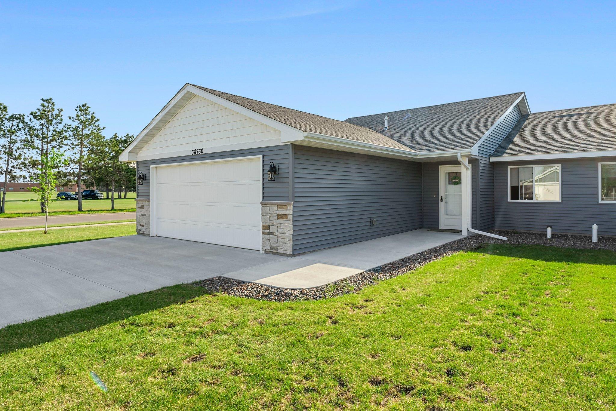 38760 Maple Court, North Branch, Minnesota image 3