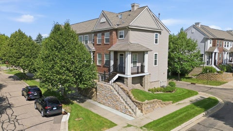 Townhouse For Sale - 2066 Wellens Street<br/> Carver County, Chaska, MN 55318