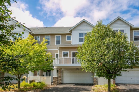Townhouse For Sale - 2686 New Century Place<br/> Maplewood, MN 55119