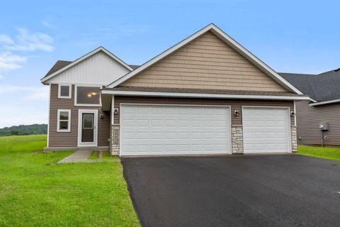 Homes For Sale - 30400 72nd Avenue Way Way<br/> Cannon Falls, MN 55009
