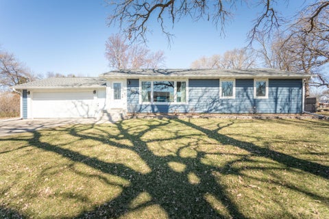 Homes For Sale - 1207 Donna Drive<br/> Alexandria, MN 56308