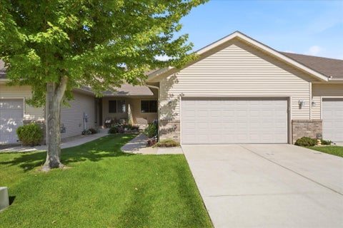 Townhouse For Sale - 1421 Roberts Road<br/> Buffalo, MN 55313