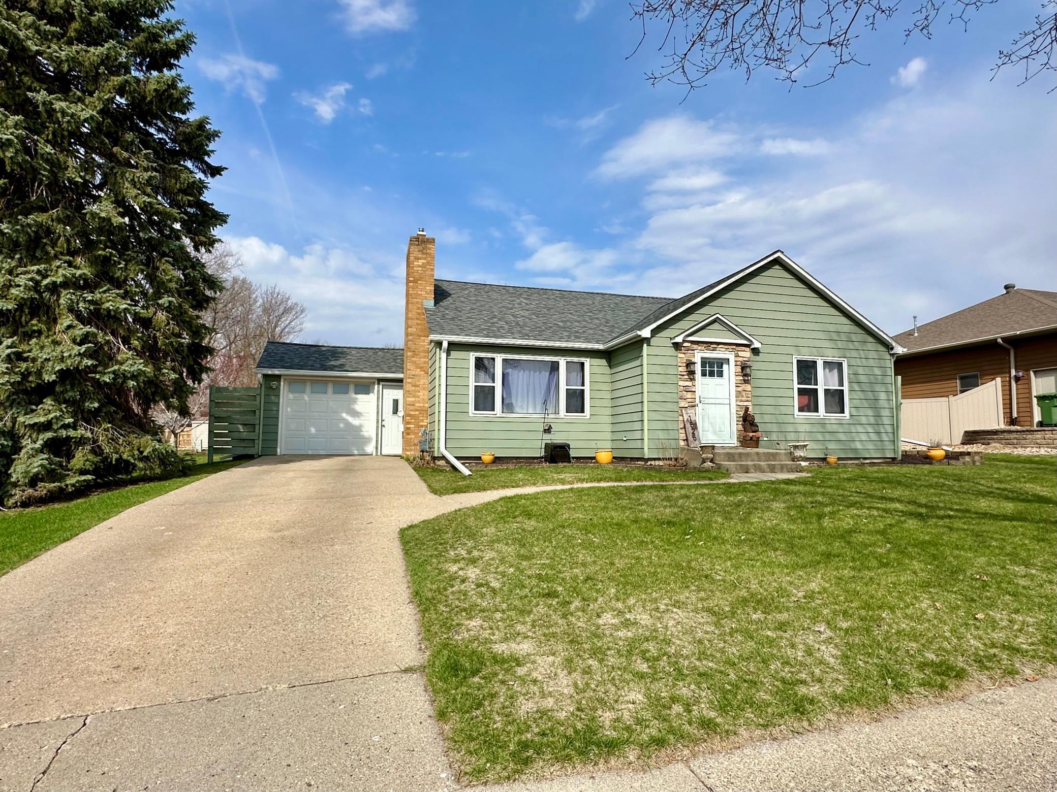 1525 Park Avenue, Worthington, Minnesota image 2