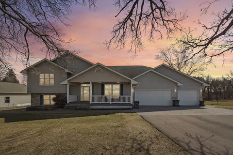 Homes For Sale - 21506 Darsow Avenue<br/> Hampton, MN 55031